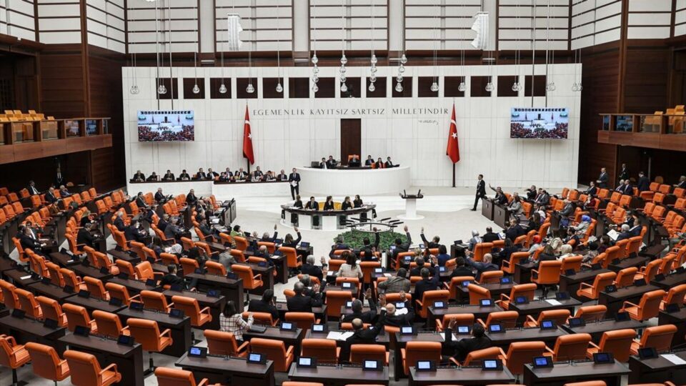 Afet Yeniden İmar Fonu için yasa teklifi